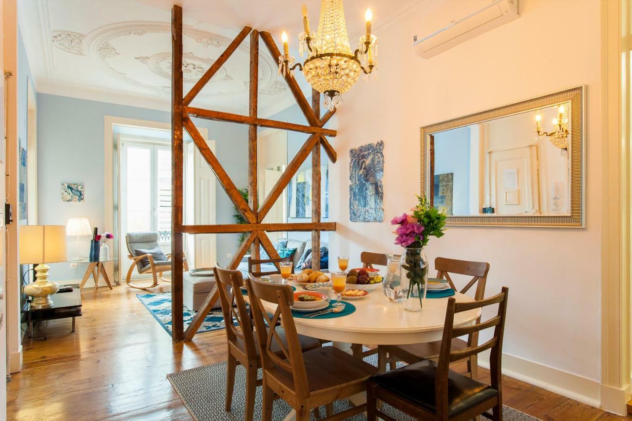 Bairro Alto 3 Bedroom Patio Flat! Lisbon Exterior photo