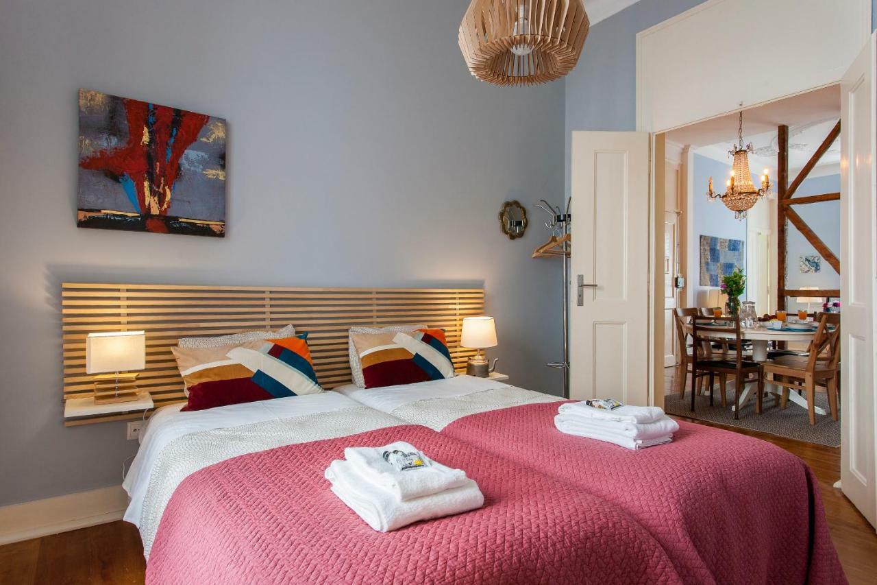 Bairro Alto 3 Bedroom Patio Flat! Lisbon Exterior photo